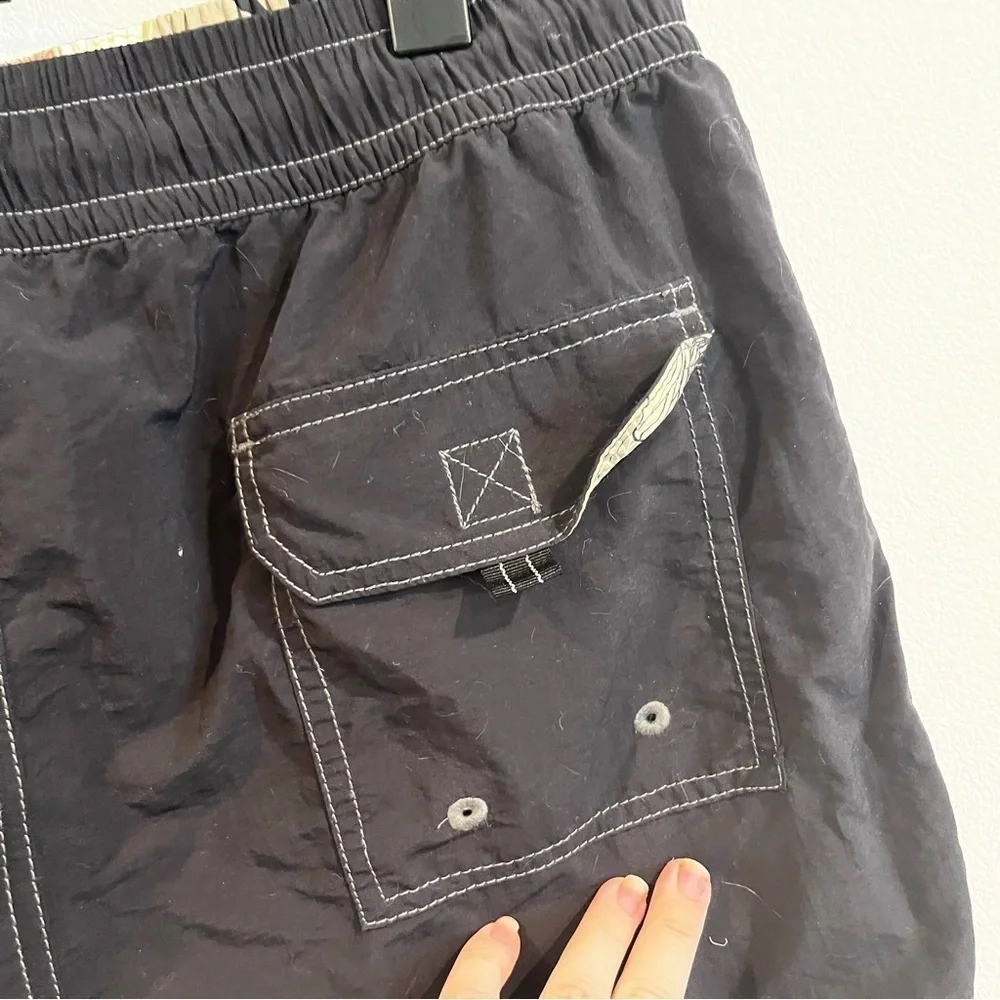 Tommy Bahama Relax black cargo drawstring swim trucks size large